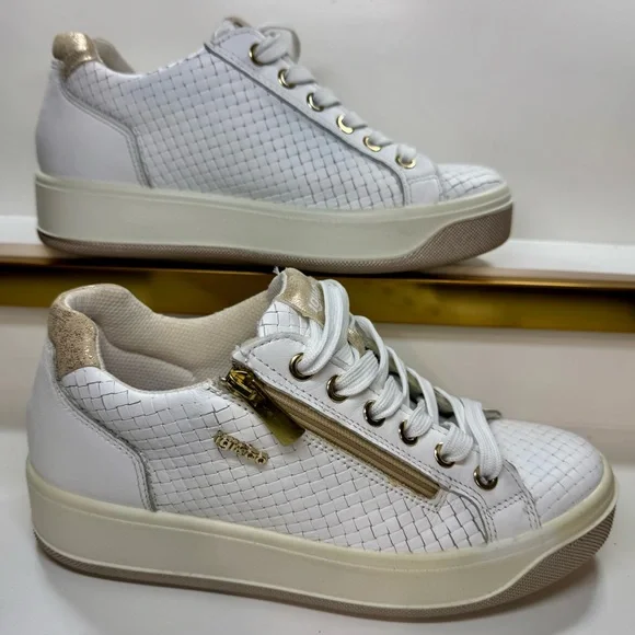 Igi & Co White Woven Leather Platform Sneakers Zip Side Gold Accents Sz Womens 7 - Picture 2 of 16